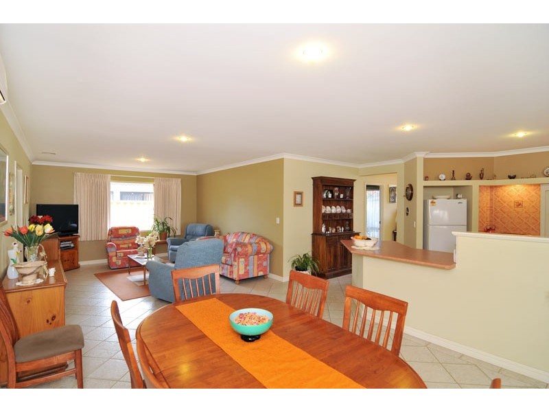 23 Rialto Place, Halls Head WA 6210