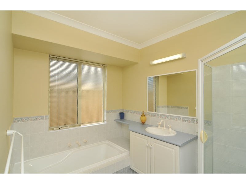 23 Rialto Place, Halls Head WA 6210