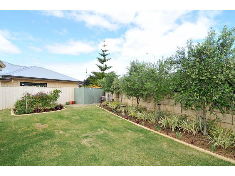 23 Rialto Place, Halls Head WA 6210