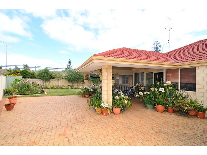 23 Rialto Place, Halls Head WA 6210