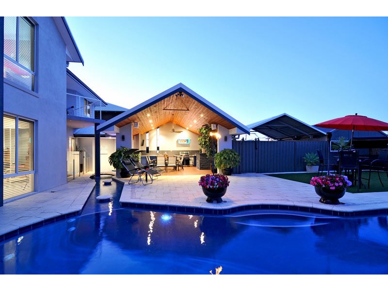 4 Orion Road, Silver Sands WA 6210