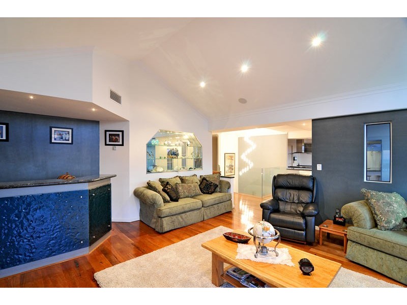 4 Orion Road, Silver Sands WA 6210