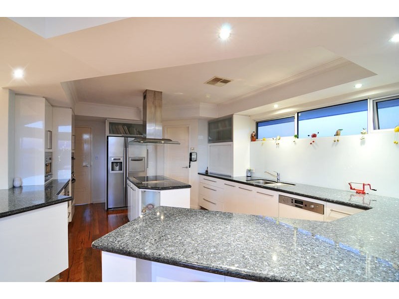 4 Orion Road, Silver Sands WA 6210