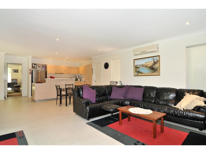 8 Mallee Close, Wannanup WA 6210