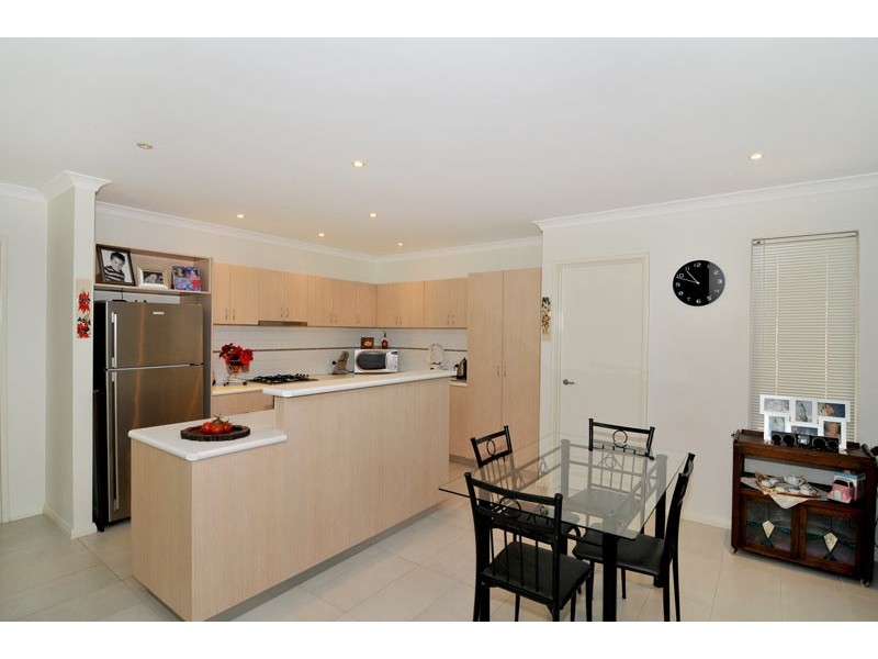 8 Mallee Close, Wannanup WA 6210