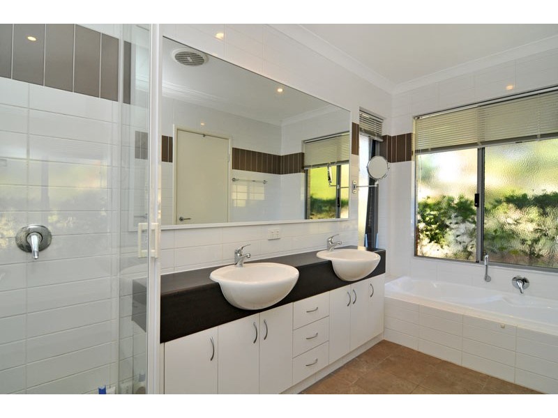 8 Mallee Close, Wannanup WA 6210