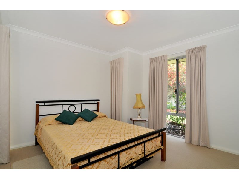 8 Mallee Close, Wannanup WA 6210