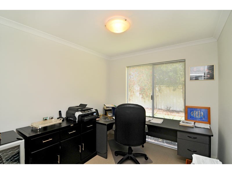 8 Mallee Close, Wannanup WA 6210