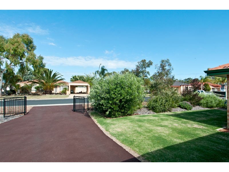 98 Waldron Boulevard, Greenfields WA 6210