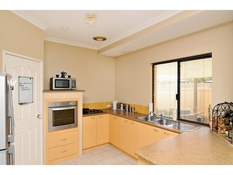 1 Brazier Way, Lakelands WA 6180