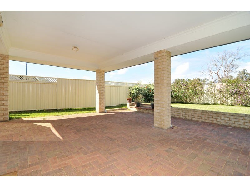 1 Brazier Way, Lakelands WA 6180