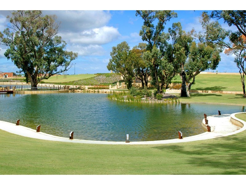 1 Brazier Way, Lakelands WA 6180