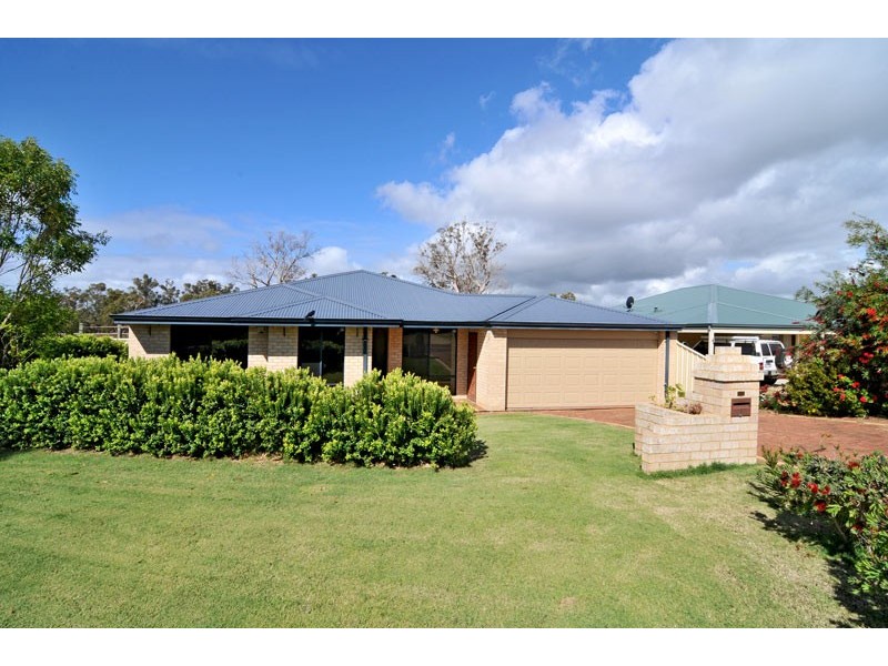 1 Brazier Way, Lakelands WA 6180