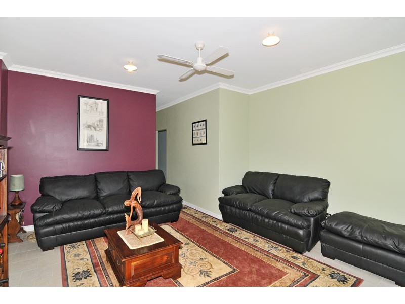 1 Brazier Way, Lakelands WA 6180