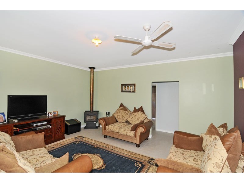 1 Brazier Way, Lakelands WA 6180