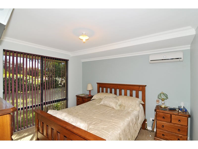 1 Brazier Way, Lakelands WA 6180