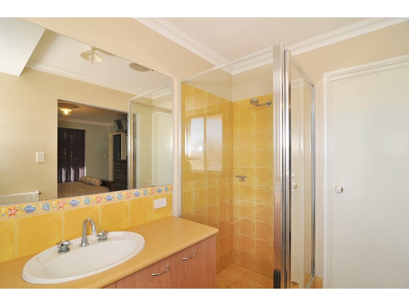 1 Brazier Way, Lakelands WA 6180