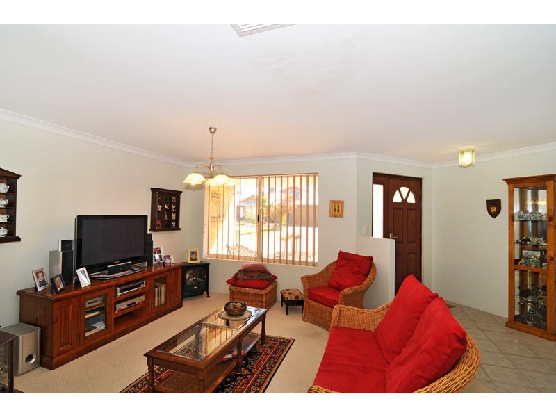 22 Brouwer Trail, Dudley Park WA 6210