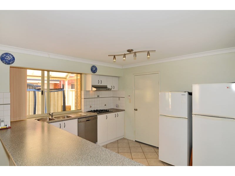 22 Brouwer Trail, Dudley Park WA 6210