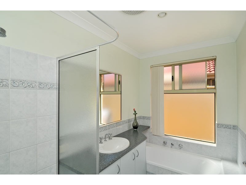 22 Brouwer Trail, Dudley Park WA 6210