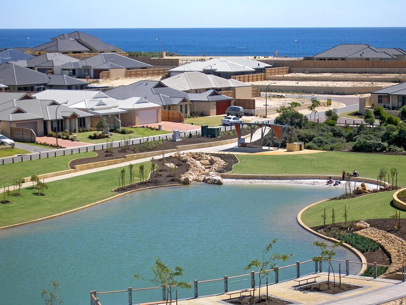 33 Buttercup Parkway, Halls Head WA 6210