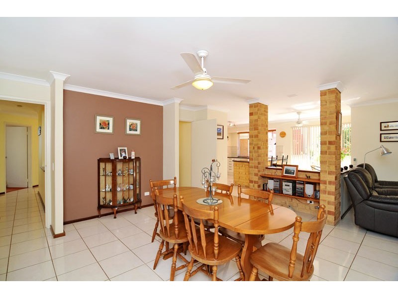 2 Nettle Place, Halls Head WA 6210