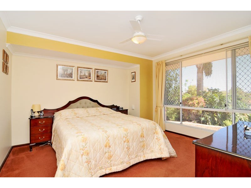 2 Nettle Place, Halls Head WA 6210