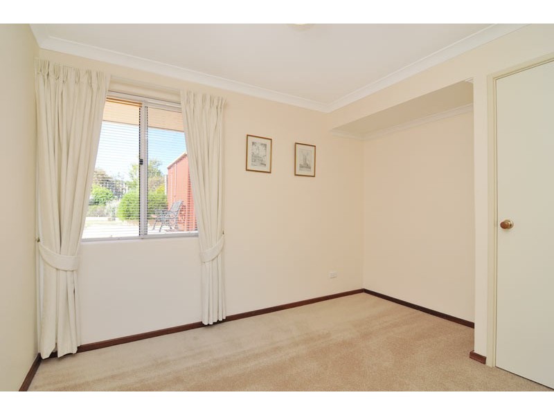 2 Nettle Place, Halls Head WA 6210