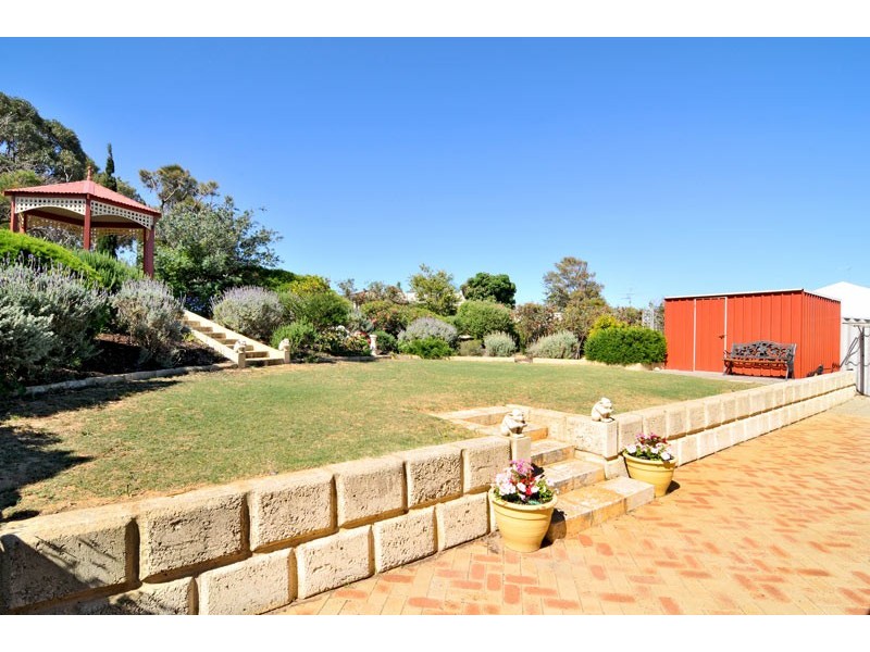 2 Nettle Place, Halls Head WA 6210