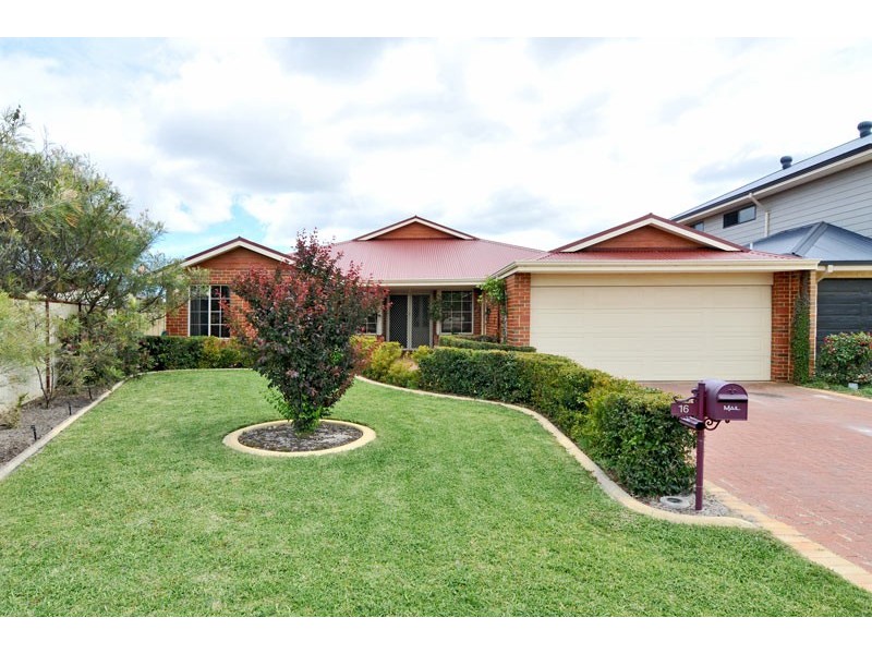 16 Meadow Lane, Pinjarra WA 6208