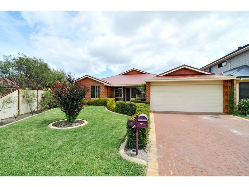 16 Meadow Lane, Pinjarra WA 6208
