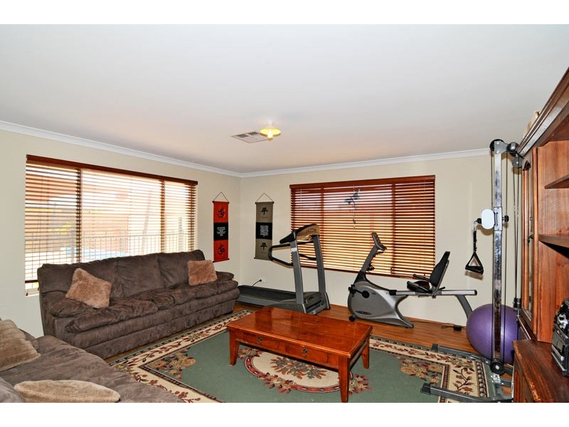 16 Meadow Lane, Pinjarra WA 6208