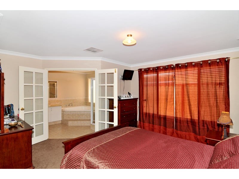 16 Meadow Lane, Pinjarra WA 6208