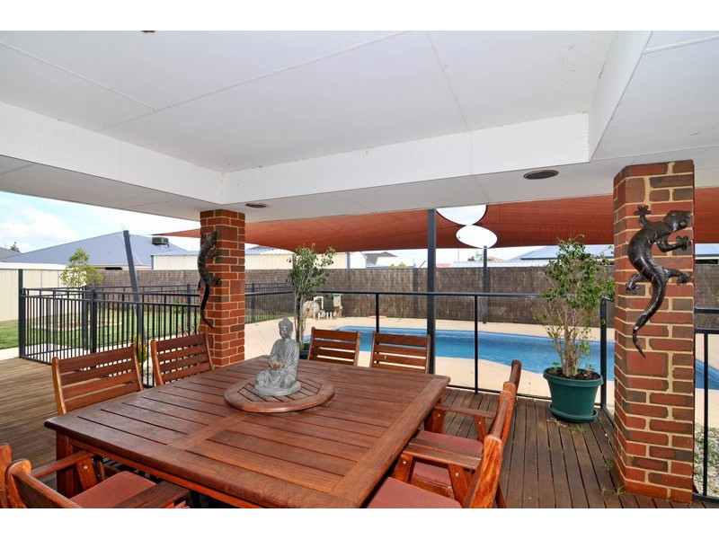 16 Meadow Lane, Pinjarra WA 6208