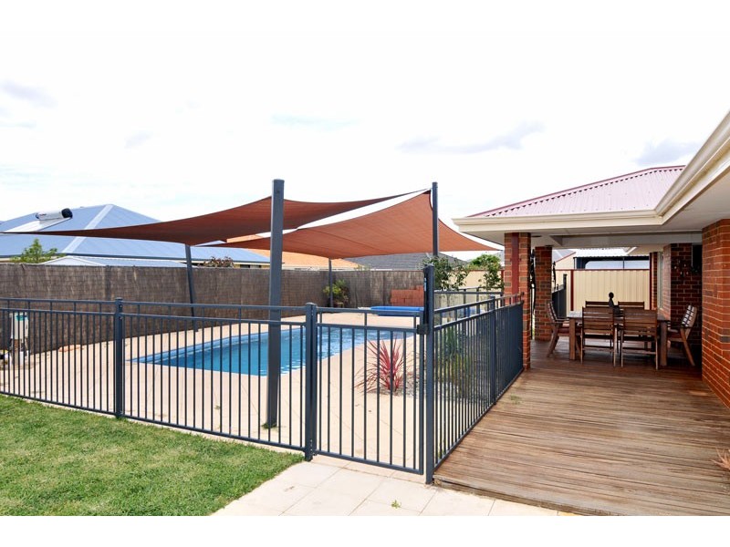 16 Meadow Lane, Pinjarra WA 6208