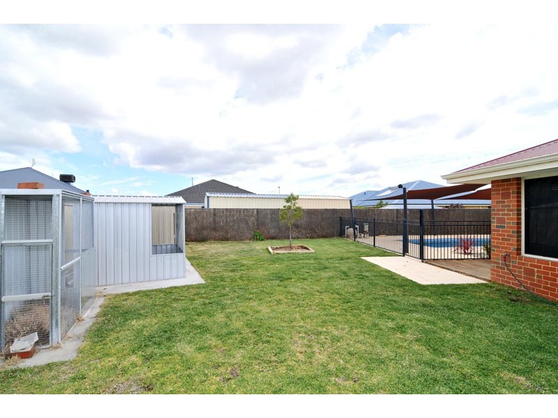 16 Meadow Lane, Pinjarra WA 6208