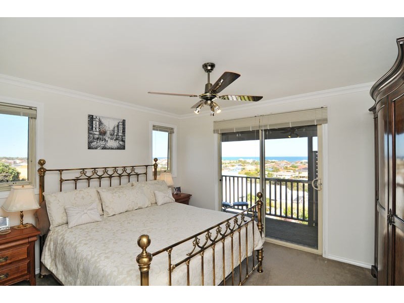 4A Ironbark Place, Halls Head WA 6210