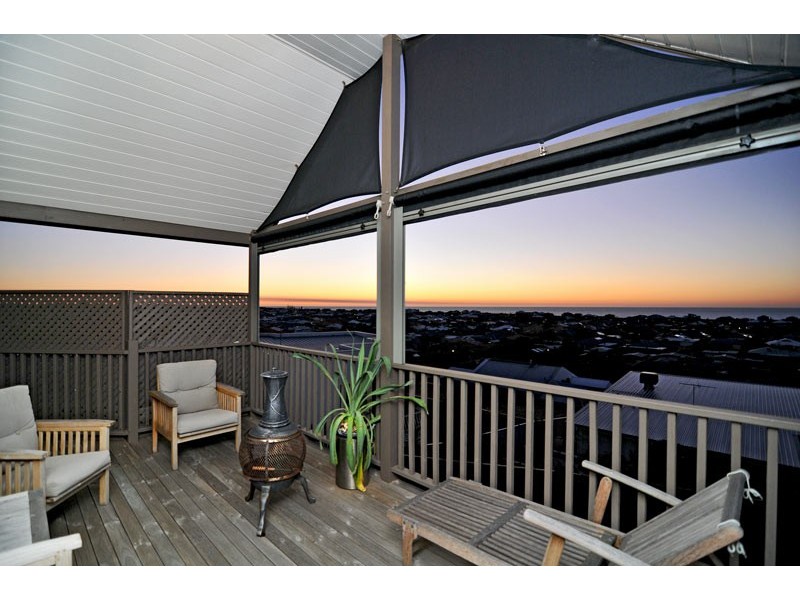 4A Ironbark Place, Halls Head WA 6210