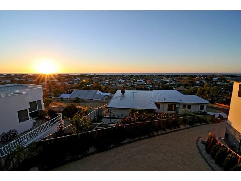 4A Ironbark Place, Halls Head WA 6210