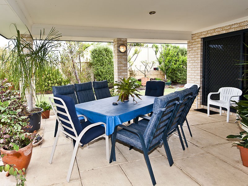 12 Campion Fairway, Lakelands WA 6180