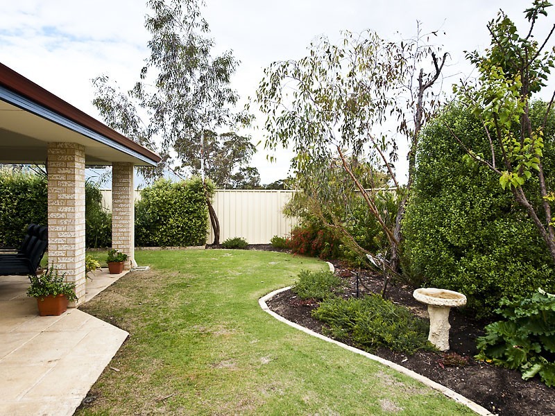12 Campion Fairway, Lakelands WA 6180