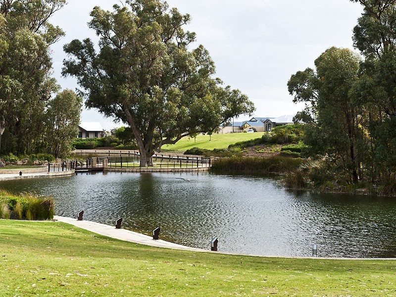 12 Campion Fairway, Lakelands WA 6180