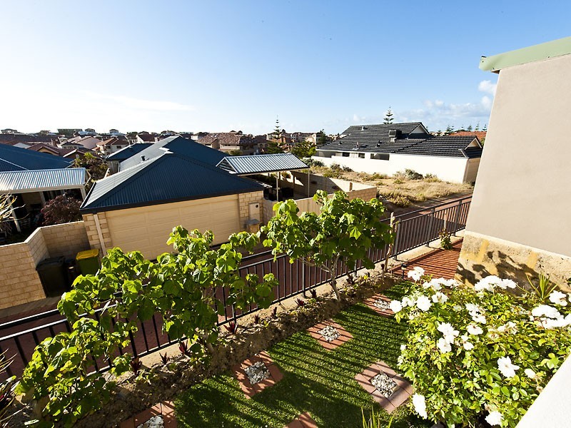 15 Masthead Way, Wannanup WA 6210