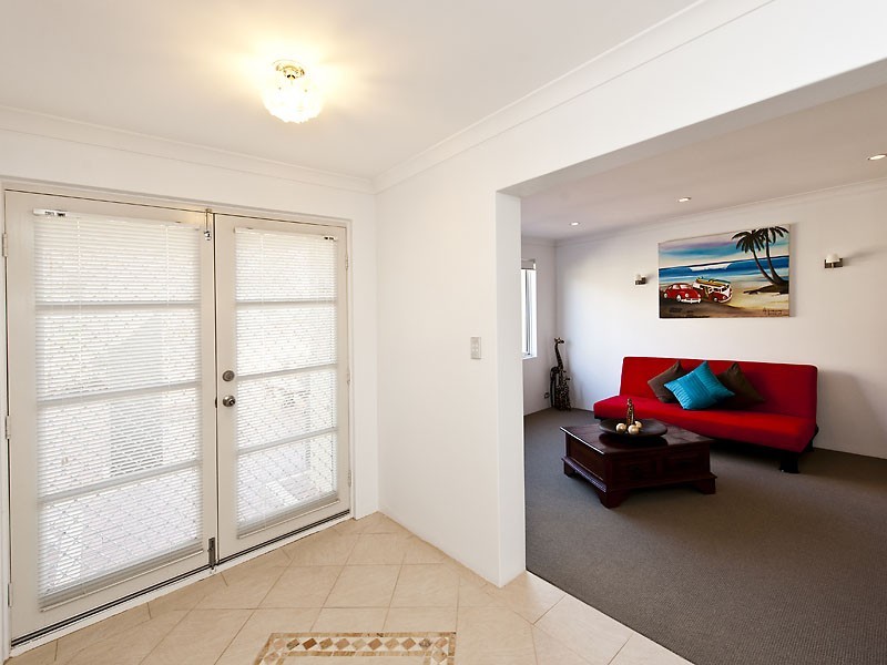 15 Masthead Way, Wannanup WA 6210