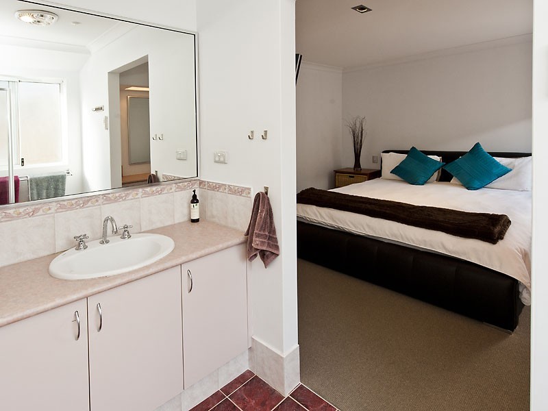 15 Masthead Way, Wannanup WA 6210