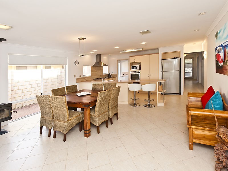 15 Masthead Way, Wannanup WA 6210