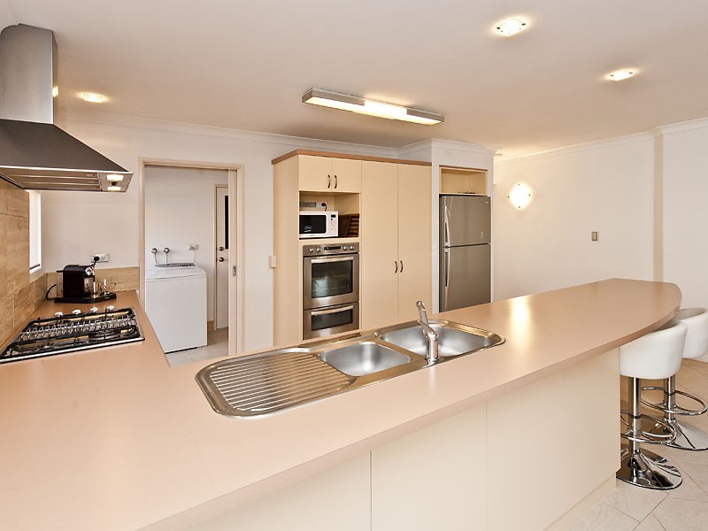 15 Masthead Way, Wannanup WA 6210