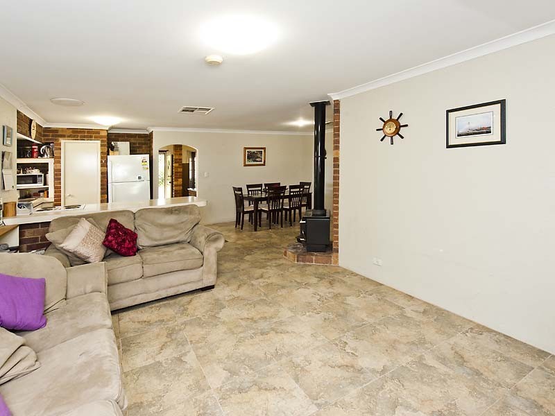 3 Parakeet Place, Greenfields WA 6210