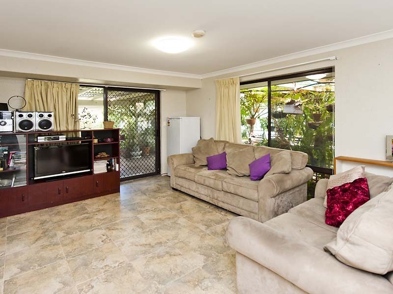 3 Parakeet Place, Greenfields WA 6210