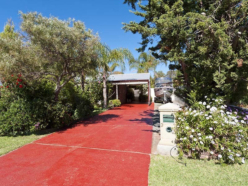 3 Parakeet Place, Greenfields WA 6210
